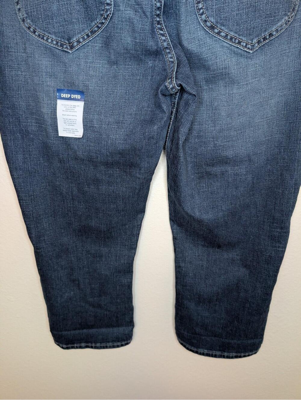 Lee Mid Rise Capri Women's size 14 M Blue Denim Jeans Regular Fit NWT - Picture 6 of 9